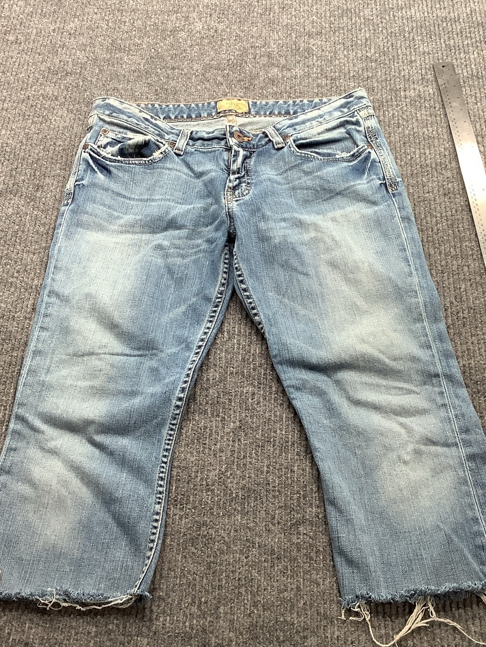BKE Light Blue Cropped Denim Jeans with Frayed Hem